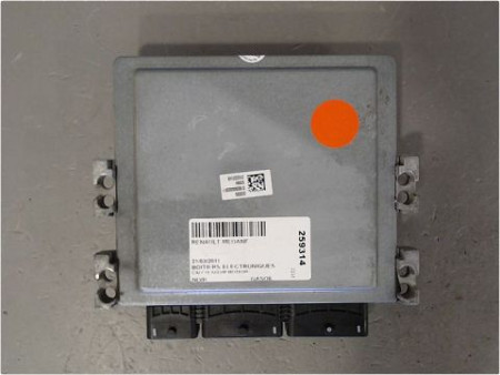 CALCULATEUR MOTEUR RENAULT MEGANE