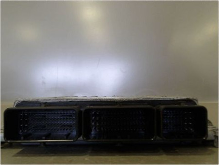 CALCULATEUR MOTEUR RENAULT MEGANE