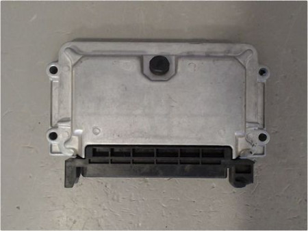 CALCULATEUR MOTEUR CITROEN XSARA