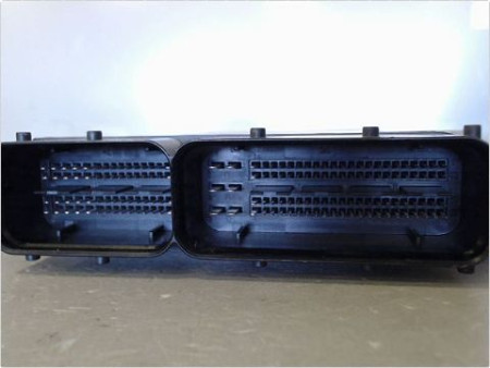 CALCULATEUR MOTEUR VOLKSWAGEN TOURAN
