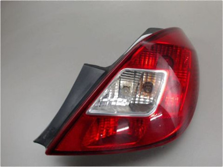 FEU ARRIERE DROIT OPEL CORSA