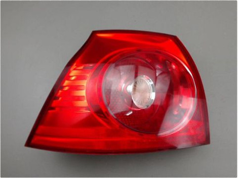 FEU ARRIERE GAUCHE  VOLKSWAGEN GOLF
