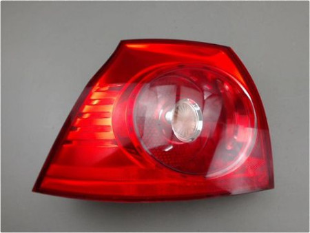 FEU ARRIERE GAUCHE  VOLKSWAGEN GOLF