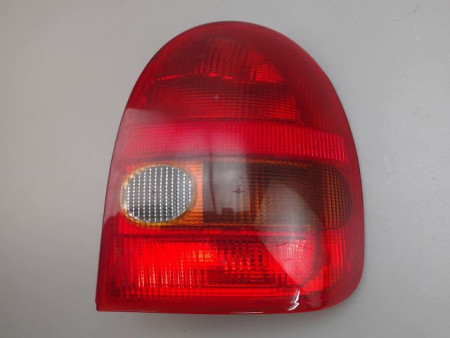 FEU ARRIERE DROIT OPEL CORSA
