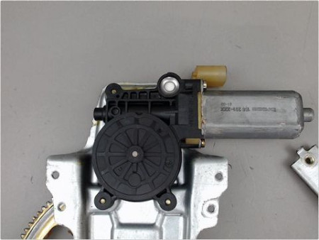 MECANISME LEVE-GLACE AVANT DROIT TOYOTA YARIS