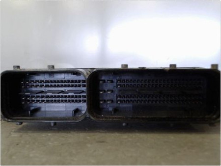 CALCULATEUR MOTEUR OPEL ZAFIRA
