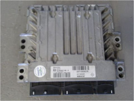 CALCULATEUR MOTEUR RENAULT MEGANE