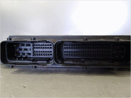 CALCULATEUR MOTEUR TOYOTA YARIS