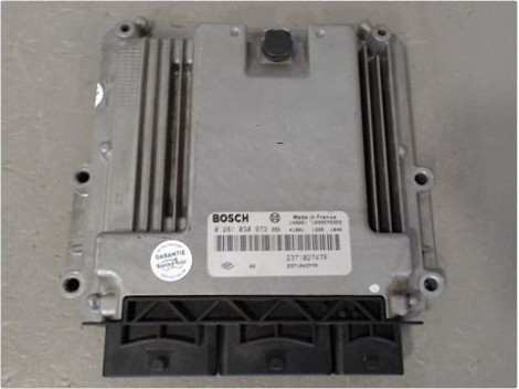 CALCULATEUR MOTEUR RENAULT CLIO