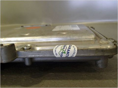 CALCULATEUR MOTEUR RENAULT CLIO