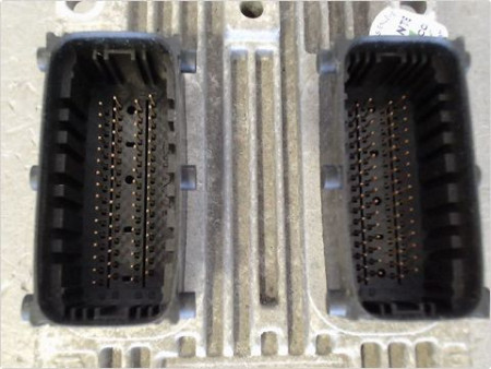 CALCULATEUR MOTEUR FIAT PUNTO