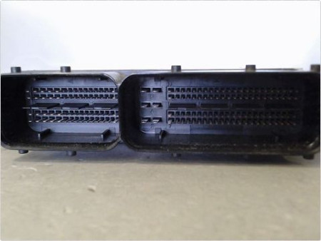 CALCULATEUR MOTEUR VOLKSWAGEN GOLF