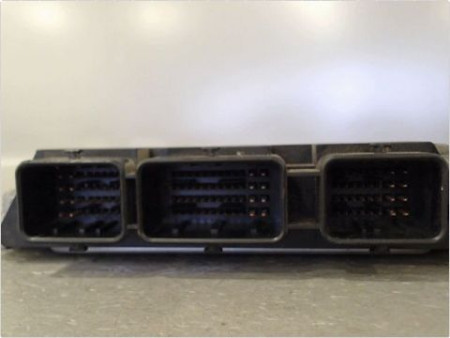 CALCULATEUR MOTEUR RENAULT MEGANE