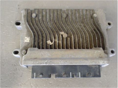 CALCULATEUR MOTEUR PEUGEOT 206
