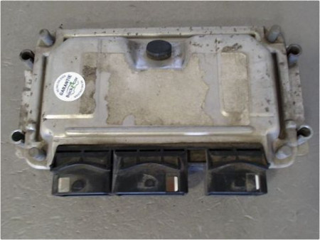 CALCULATEUR MOTEUR PEUGEOT 206