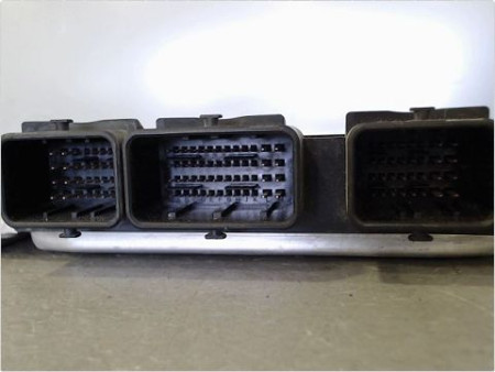 CALCULATEUR MOTEUR PEUGEOT 206