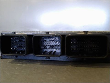 CALCULATEUR MOTEUR PEUGEOT 206