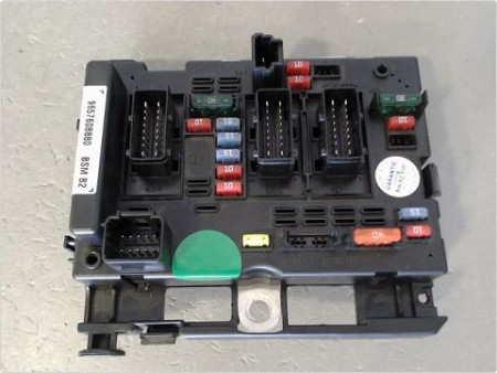 BOITE A FUSIBLES PEUGEOT 206