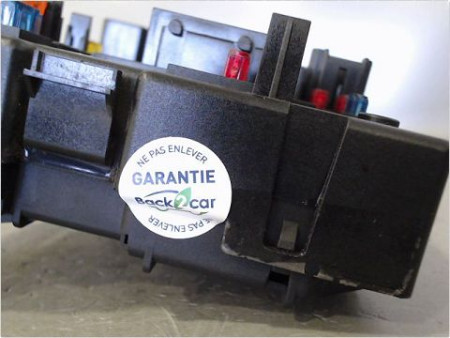 BOITE A FUSIBLES PEUGEOT 206