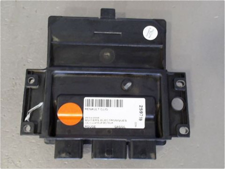 CALCULATEUR MOTEUR RENAULT CLIO