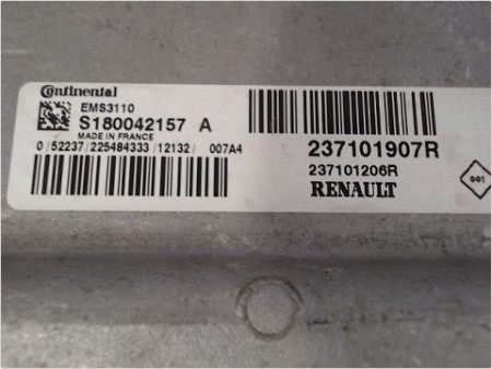 CALCULATEUR MOTEUR RENAULT CLIO