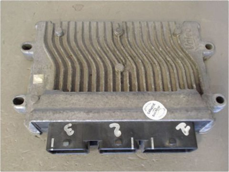 CALCULATEUR MOTEUR PEUGEOT 206