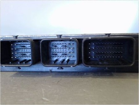 CALCULATEUR MOTEUR PEUGEOT 206