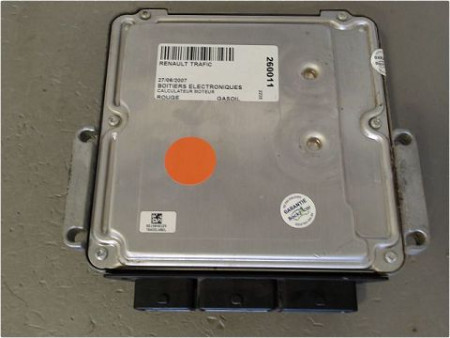 CALCULATEUR MOTEUR RENAULT TRAFIC