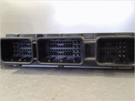 CALCULATEUR MOTEUR RENAULT LAGUNA