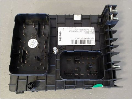 BOITE A FUSIBLES VOLKSWAGEN GOLF
