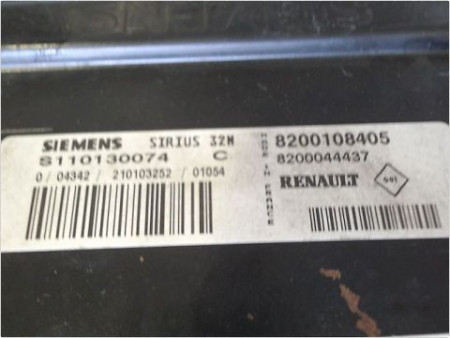 CALCULATEUR MOTEUR RENAULT CLIO