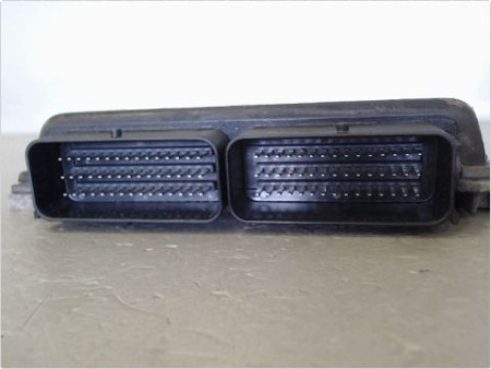 CALCULATEUR MOTEUR RENAULT CLIO