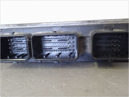 CALCULATEUR MOTEUR RENAULT KANGOO
