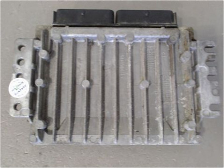 CALCULATEUR MOTEUR RENAULT LAGUNA