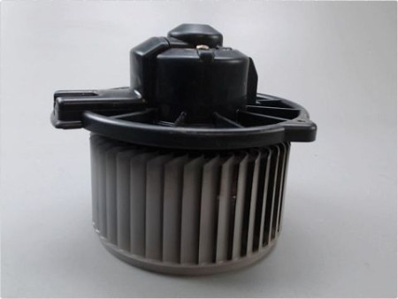 MOTEUR VENTILATEUR CHAUFFAGE TOYOTA YARIS