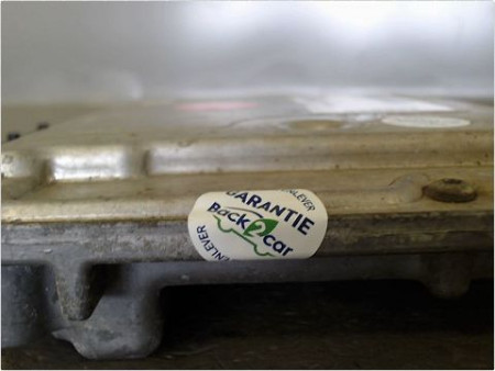 CALCULATEUR MOTEUR TOYOTA YARIS
