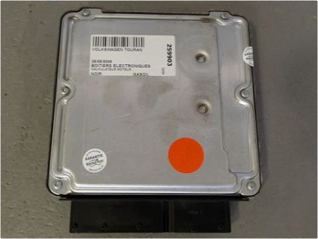 CALCULATEUR MOTEUR VOLKSWAGEN TOURAN