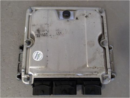 CALCULATEUR MOTEUR CITROEN XSARA