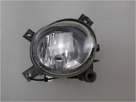 PHARE ANTIBROUILLARD AVANT DROIT AUDI A4