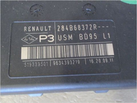 BOITE A FUSIBLES RENAULT MEGANE