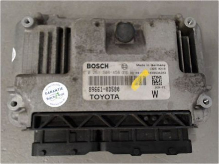 CALCULATEUR MOTEUR TOYOTA YARIS