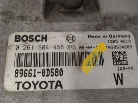 CALCULATEUR MOTEUR TOYOTA YARIS
