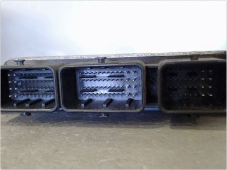 CALCULATEUR MOTEUR RENAULT TWINGO