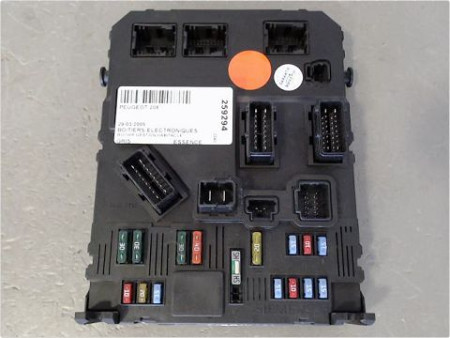 BOITIER GESTION HABITACLE PEUGEOT 206