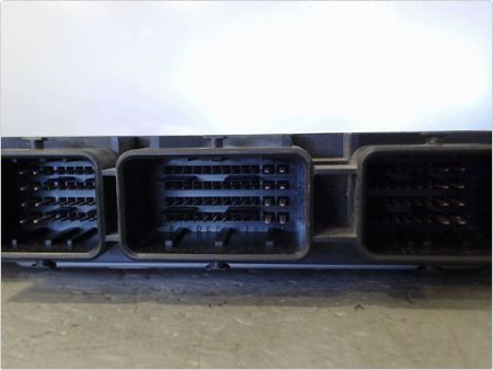 CALCULATEUR MOTEUR PEUGEOT 206