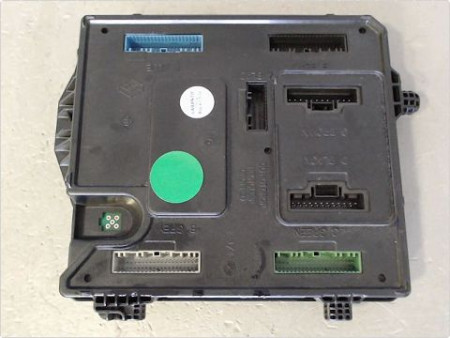 BOITIER GESTION HABITACLE RENAULT MEGANE