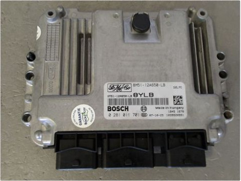 CALCULATEUR MOTEUR FORD FOCUS