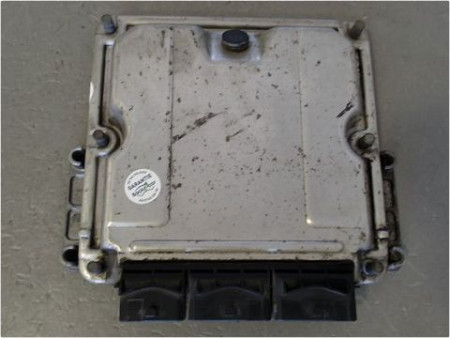 CALCULATEUR MOTEUR RENAULT ESPACE