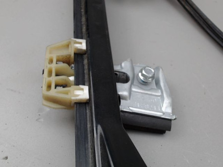 MECANISME LEVE-GLACE AVANT GAUCHE VOLKSWAGEN TOURAN
