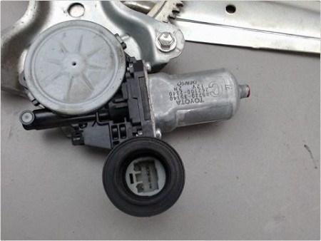 MECANISME LEVE-GLACE ARRIERE DROIT TOYOTA RAV4